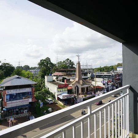 Quilon Residency Kundara Hotel Perumanseri Bagian luar foto