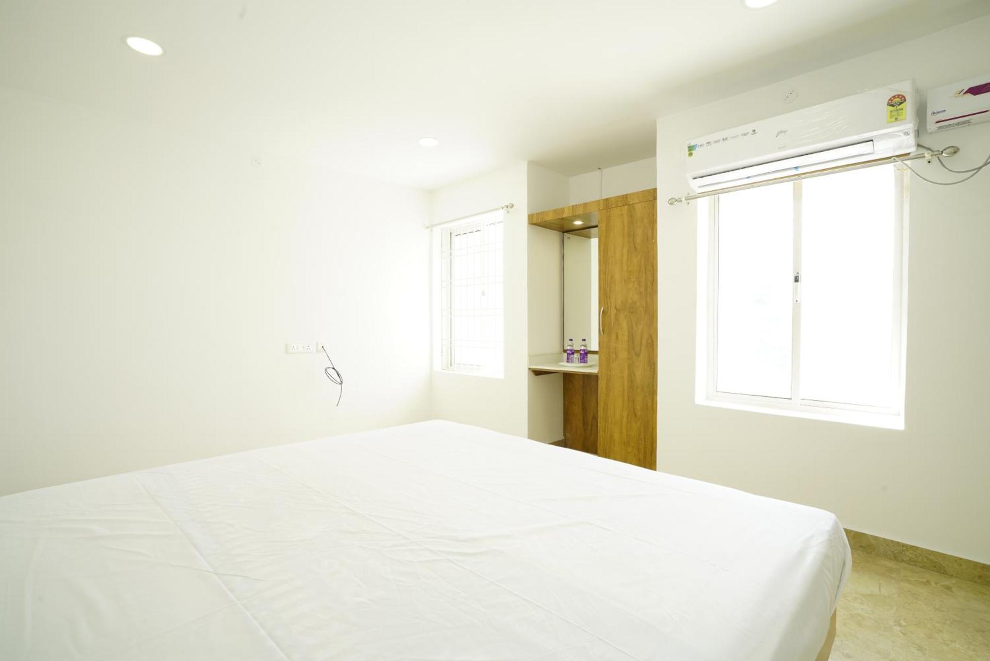 Quilon Residency Kundara Hotel Perumanseri Bagian luar foto