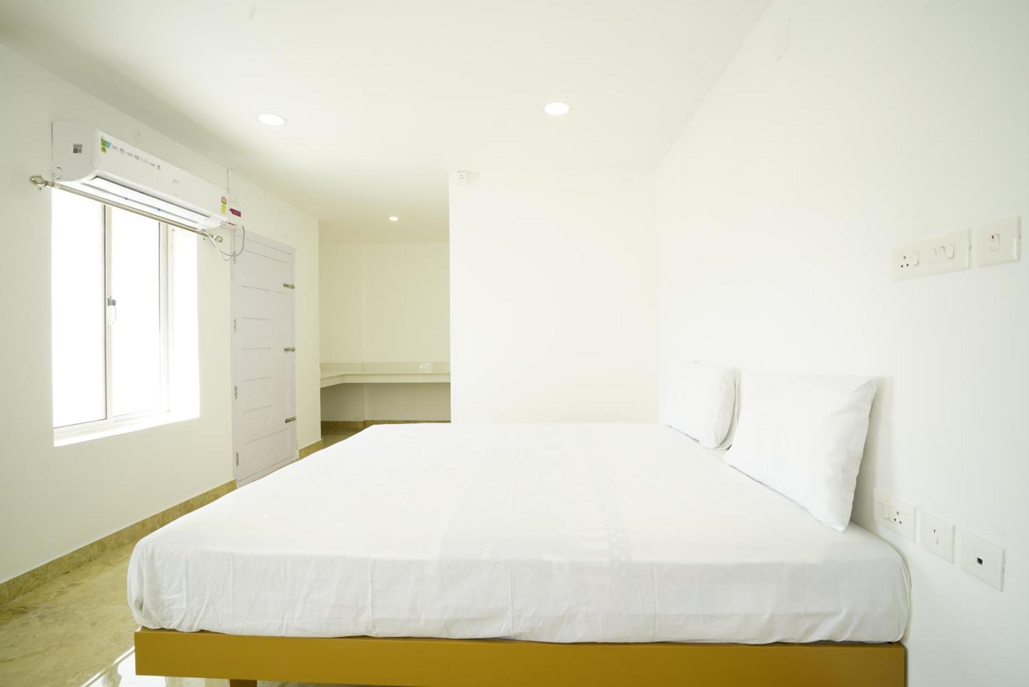 Quilon Residency Kundara Hotel Perumanseri Bagian luar foto