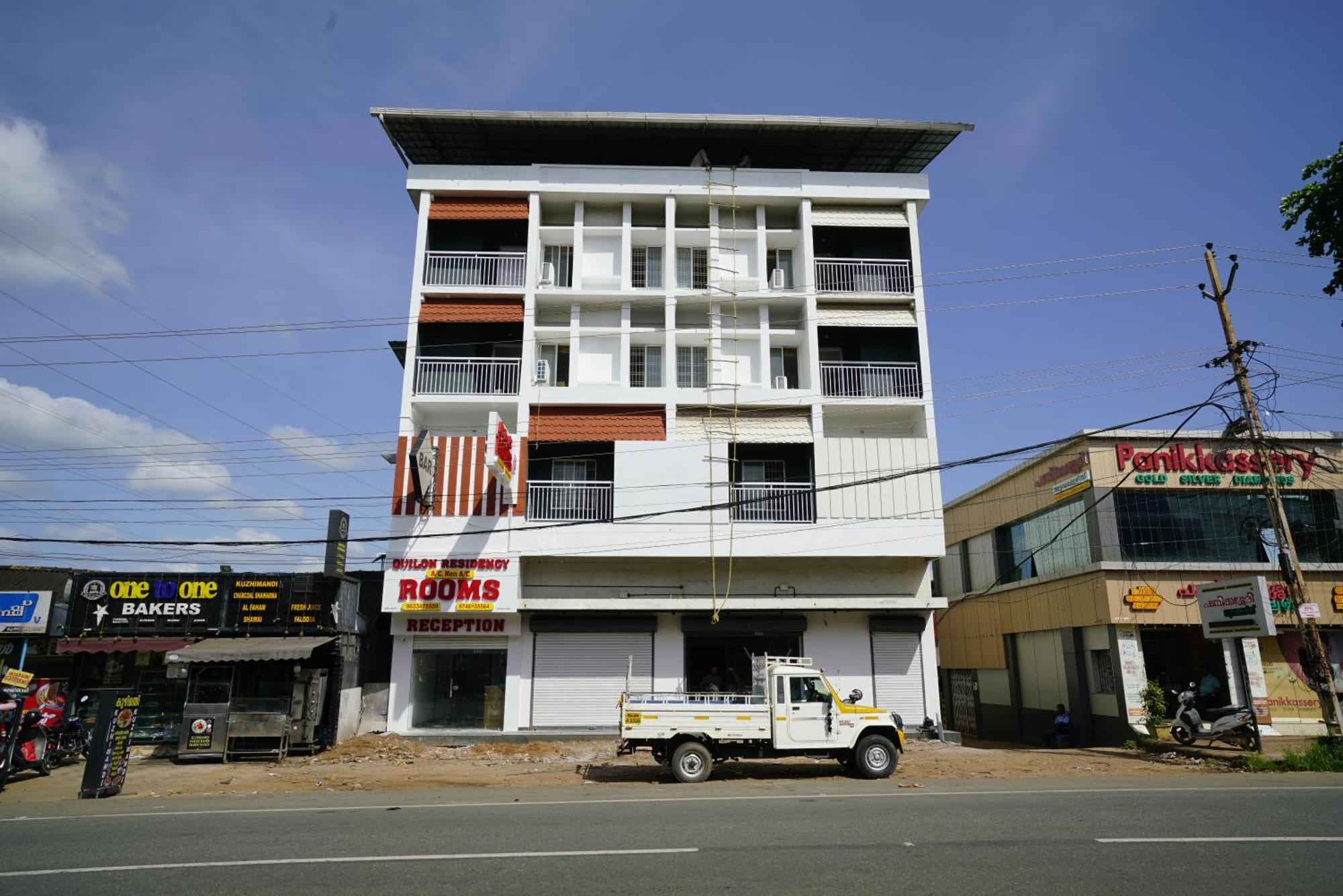 Quilon Residency Kundara Hotel Perumanseri Bagian luar foto