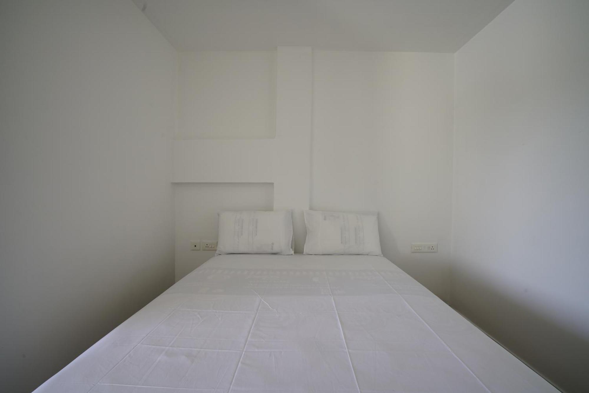 Quilon Residency Kundara Hotel Perumanseri Bagian luar foto